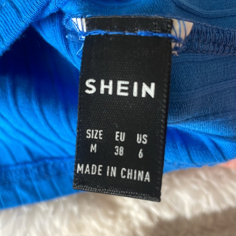SHEIN Ribbed Crop Top - Picture 5 of 6